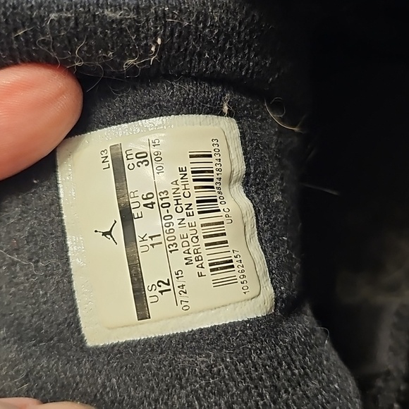 Air Jordan XII  Retro The Master Sz 12 Men's Black and Gold Sneakers - Picture 3 of 4